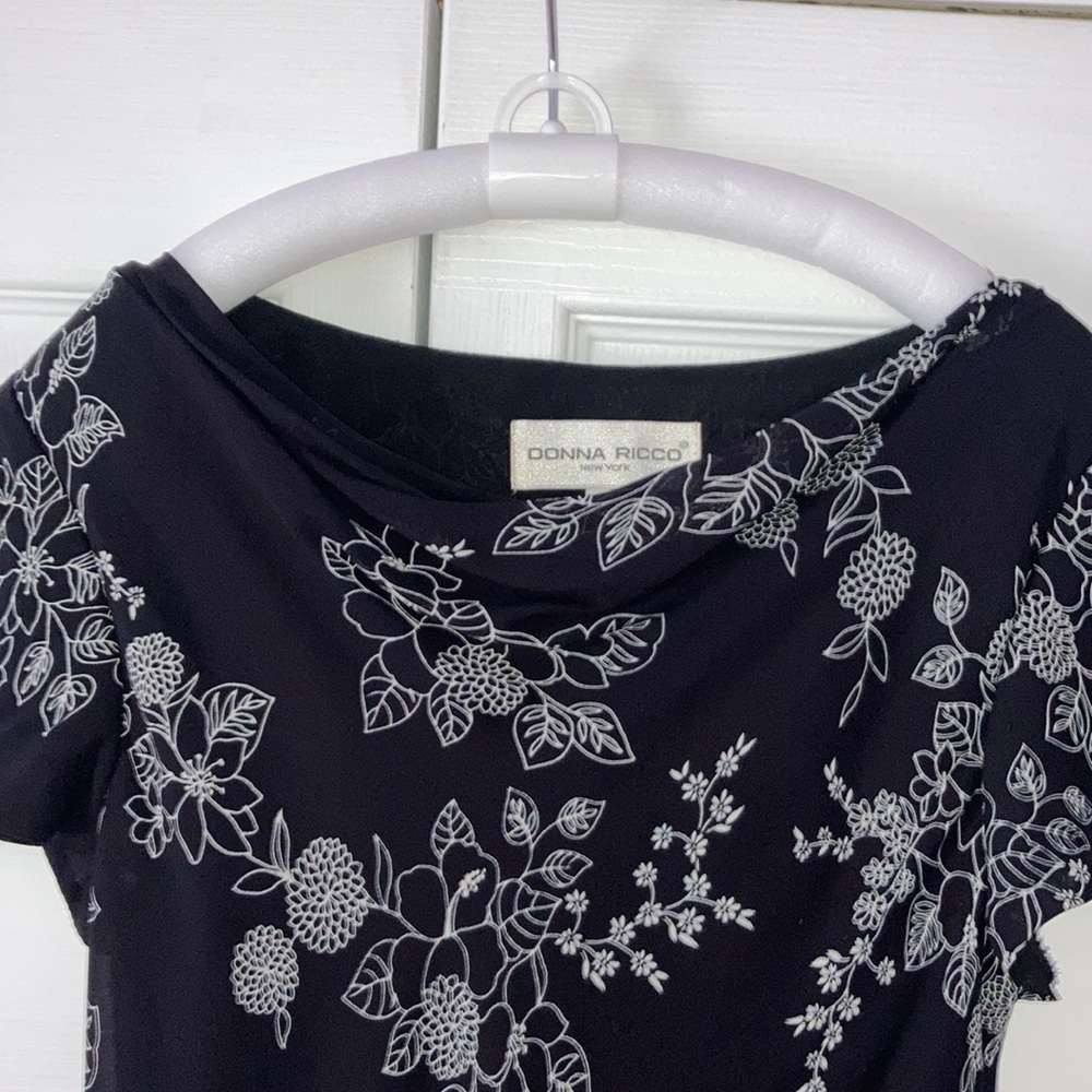 Donna Ricco Asymmetrical Ruffle Hem Dress size 6 - Picture 5 of 6